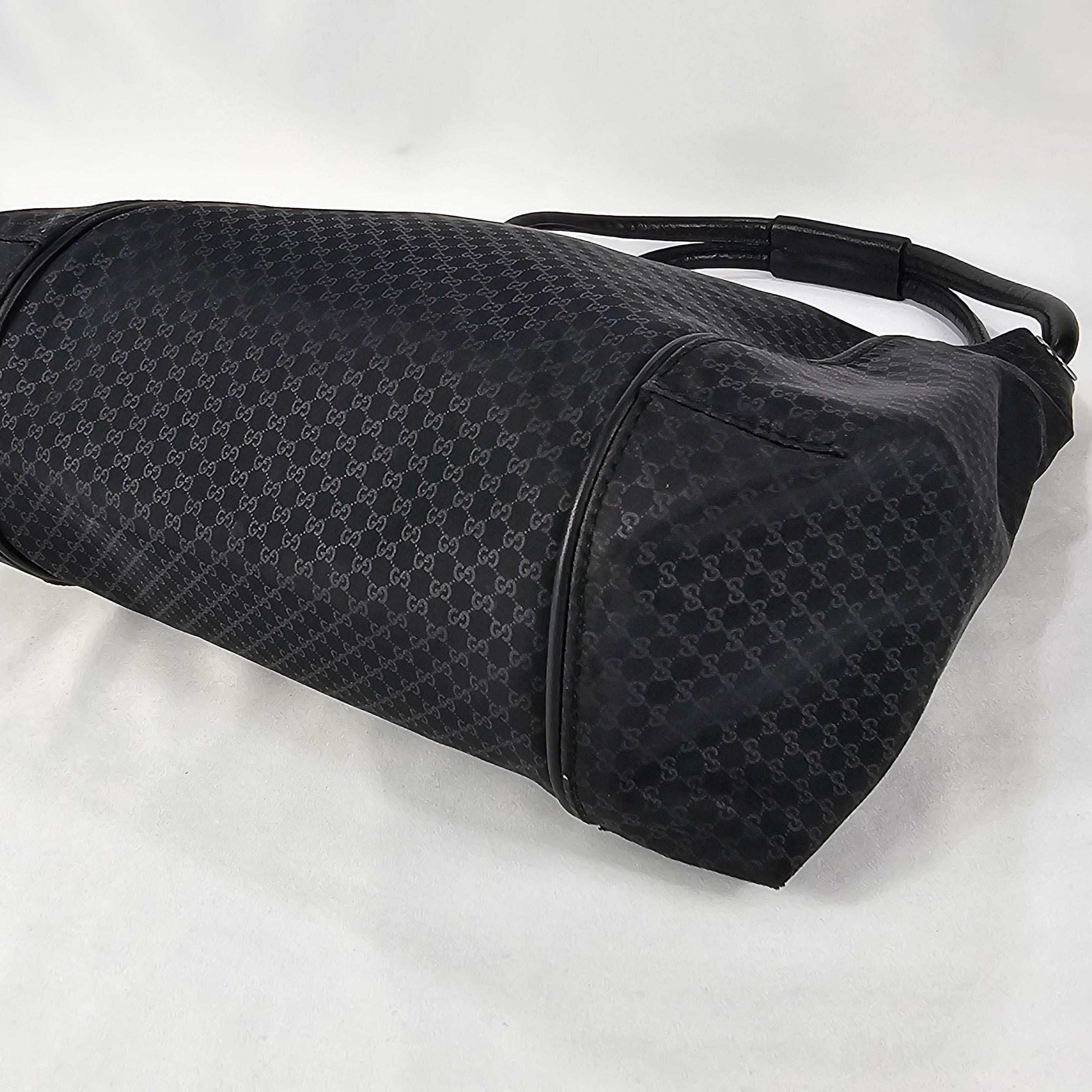 Gucci Hobo Micro GG in nylon e pelle nera